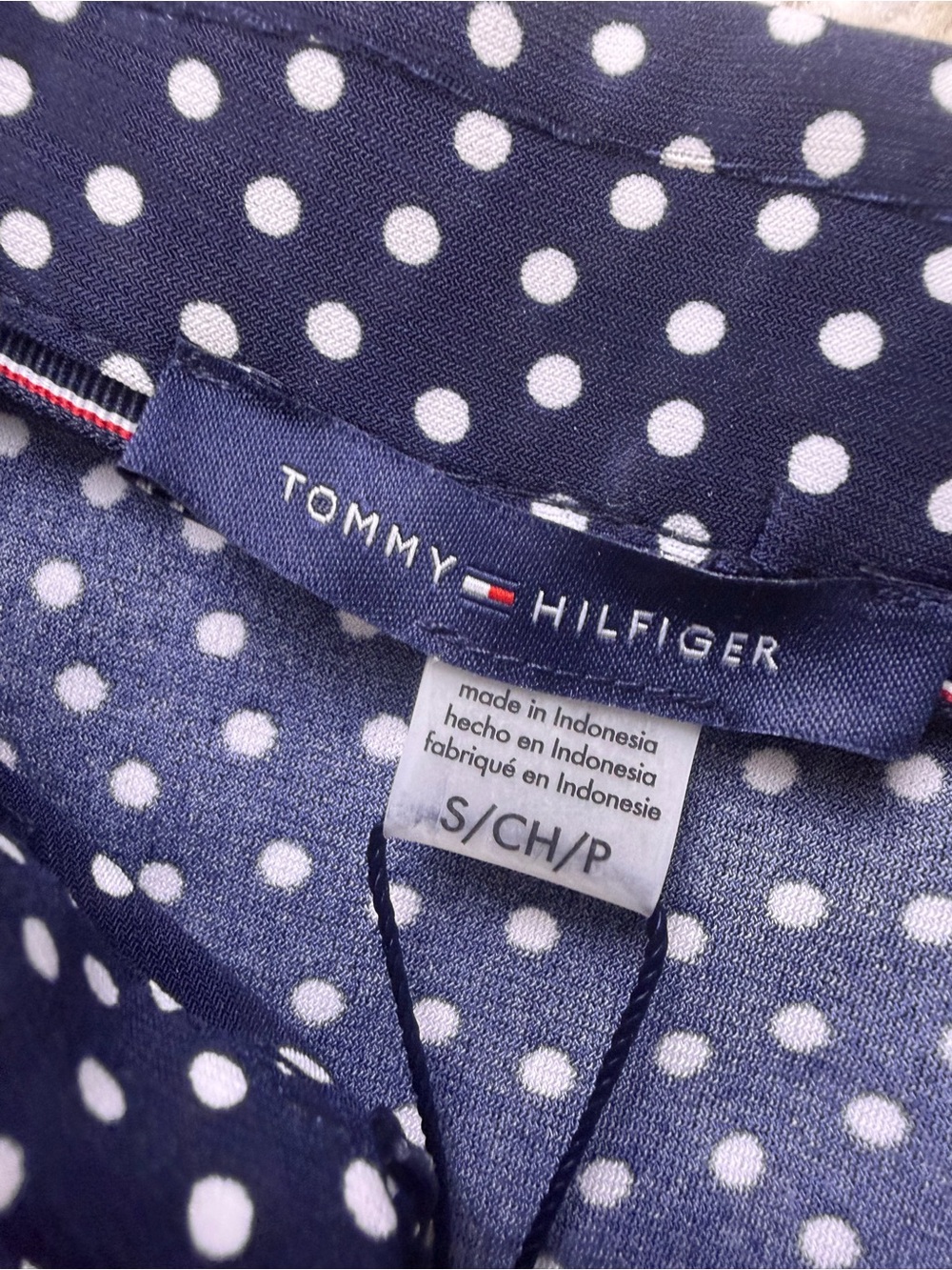 Tommy Hilfiger Small Polka Dot Sleeveless Zip Mock Collar Top NWT - Picture 3 of 6